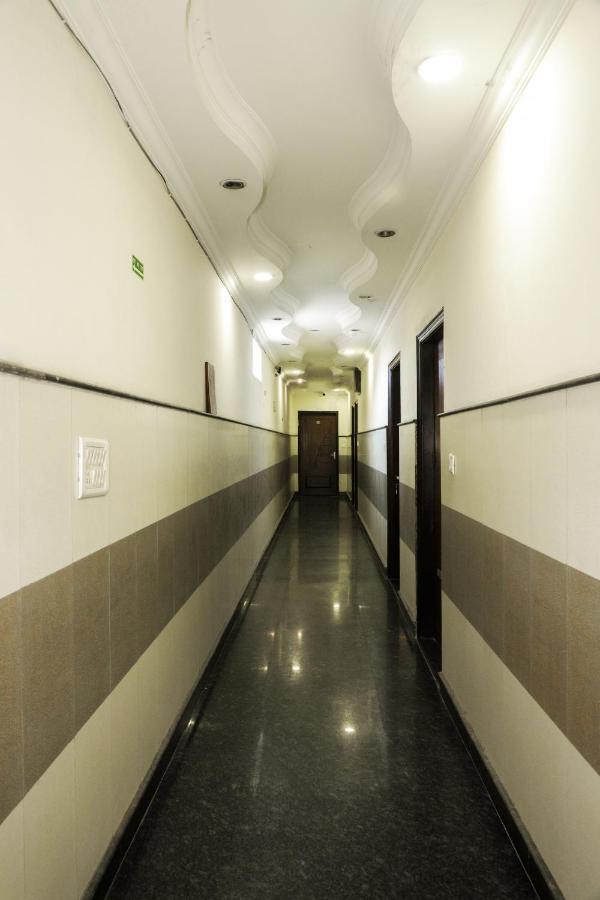 Hotel Centra Inn ニューデリー エクステリア 写真